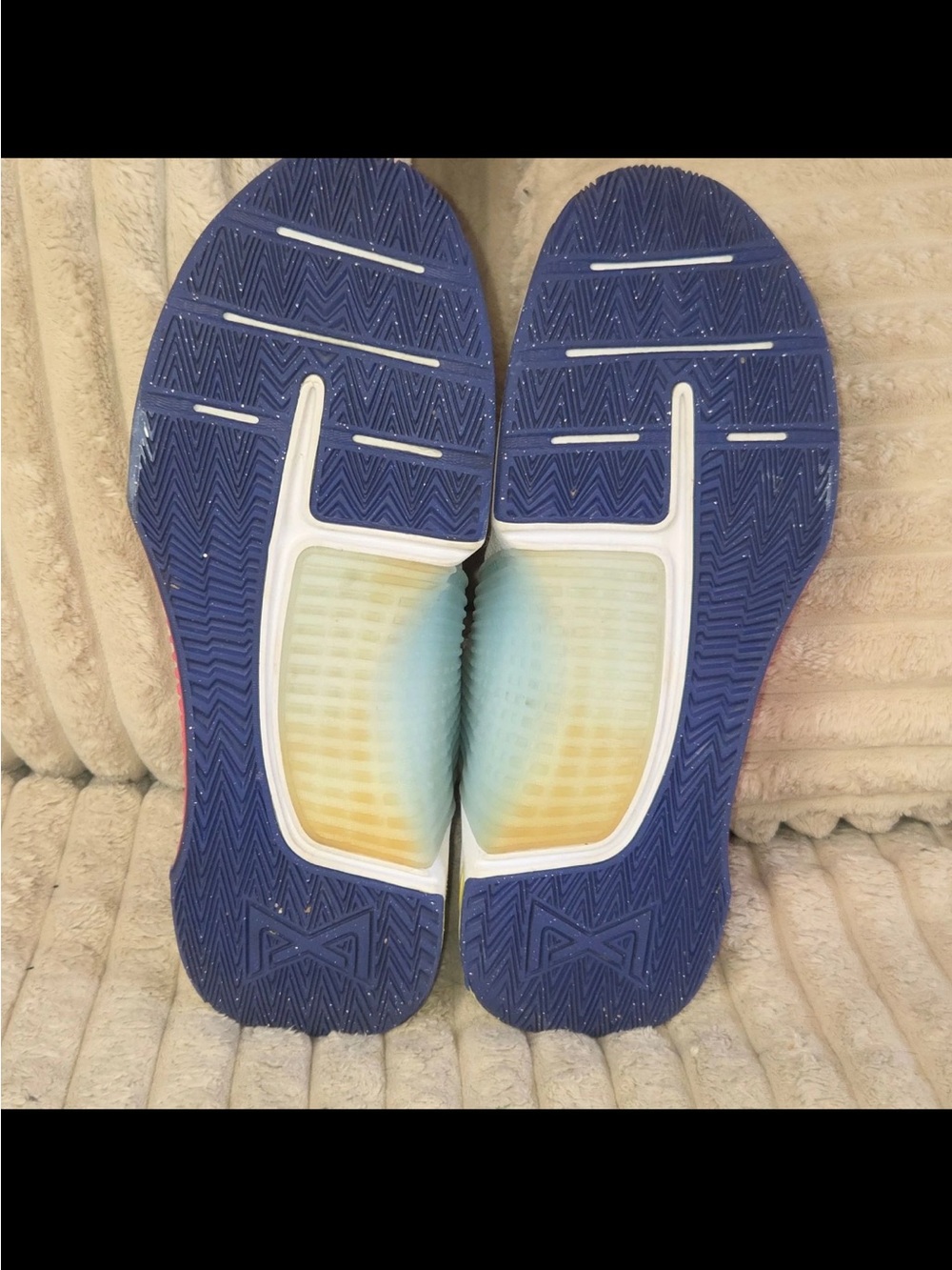 Nike Women's Training Shoes in Beige with Pink & Blue Accents - Picture 7 of 8